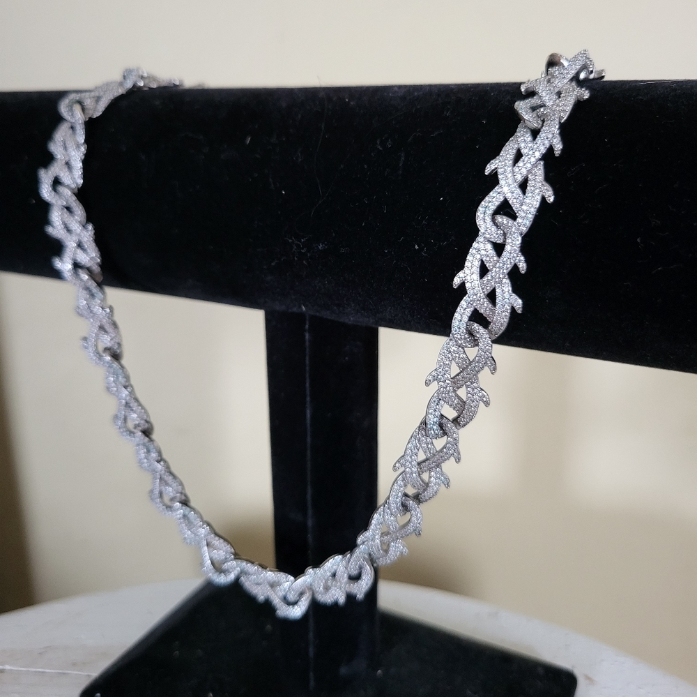 Crown of Thorns 18" White Gold Chain
